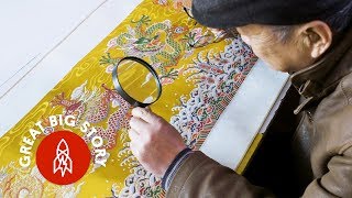 The Elaborate Art of Weaving Nanjing Yunjin Silk Brocade [upl. by Krista]